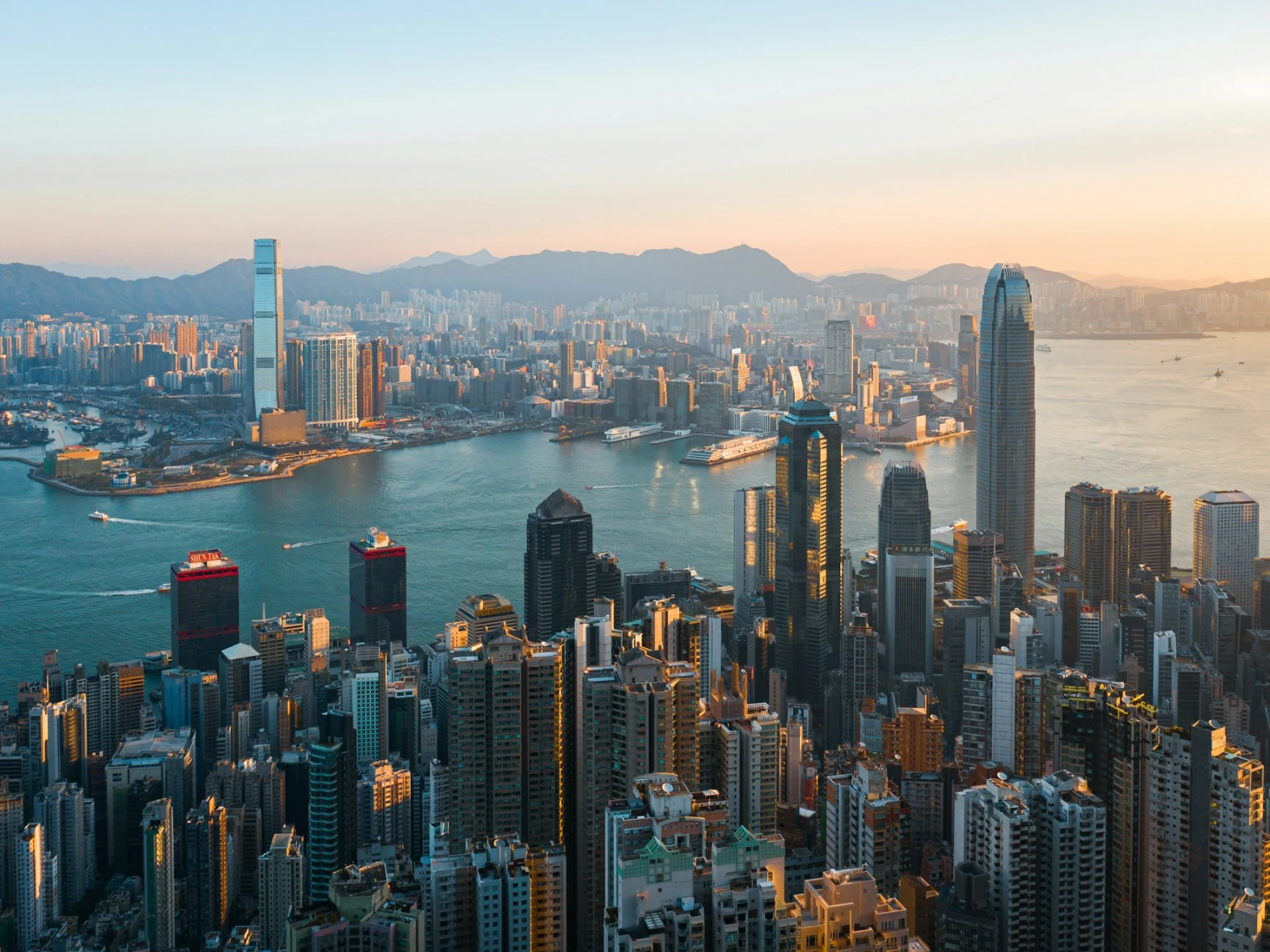 Hong Kong City Escape hero image